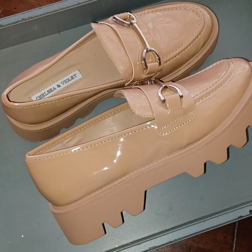 🎉👄Nude Platform Lug Sole Loafers🩷🎉 - Picture 2 of 4